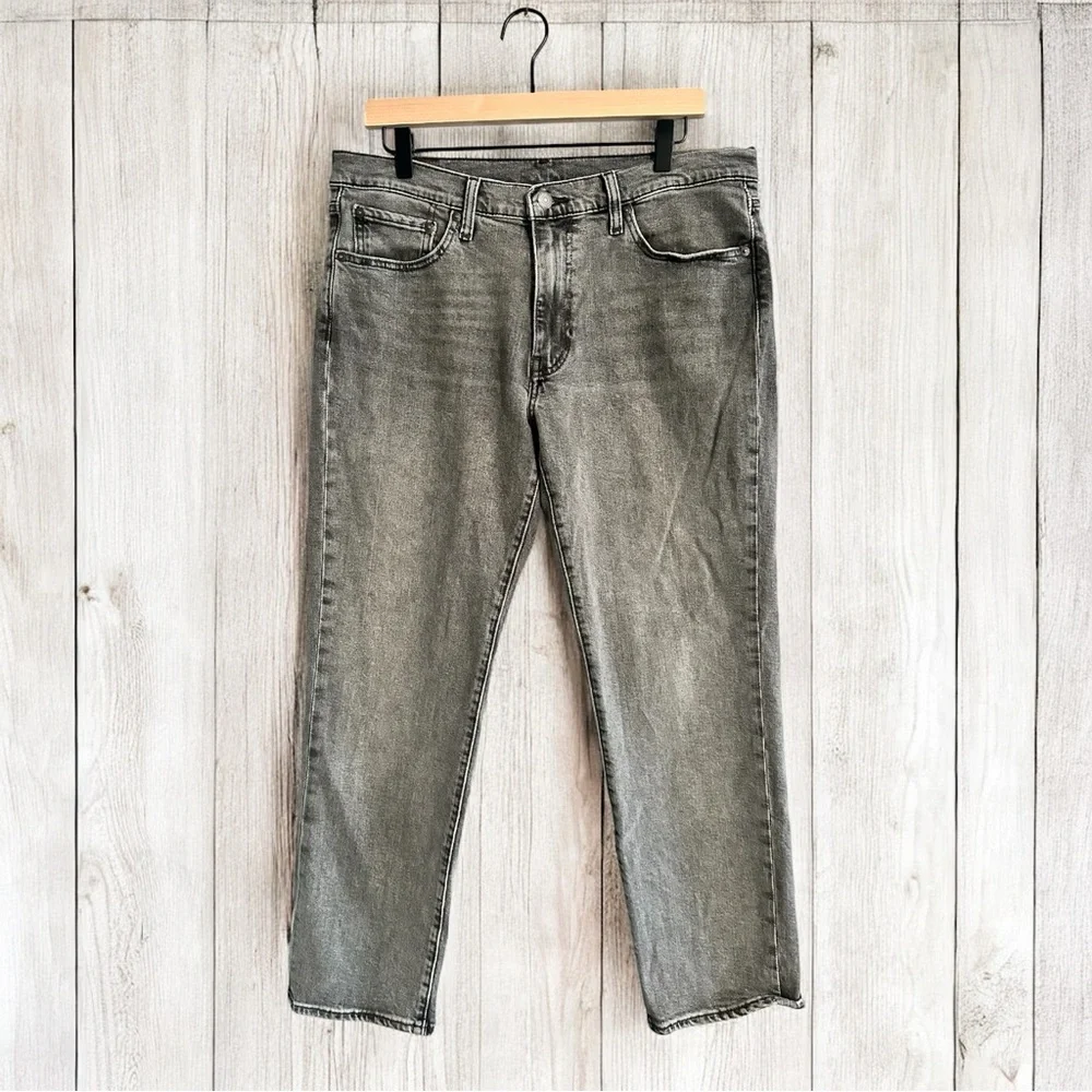 Levi's Premium Lot 541 ATHLETIC TAPER FIT MEN'S DENIM JEANS in Gray Size 33x30